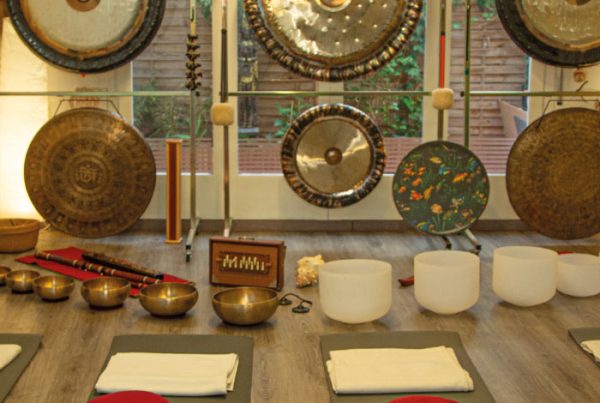 Experiencias de descanso profundo orientadas a la regulación del sistema nervioso.